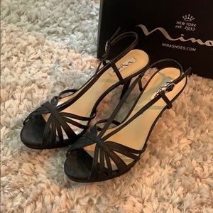 Nina black heels/Size 10M